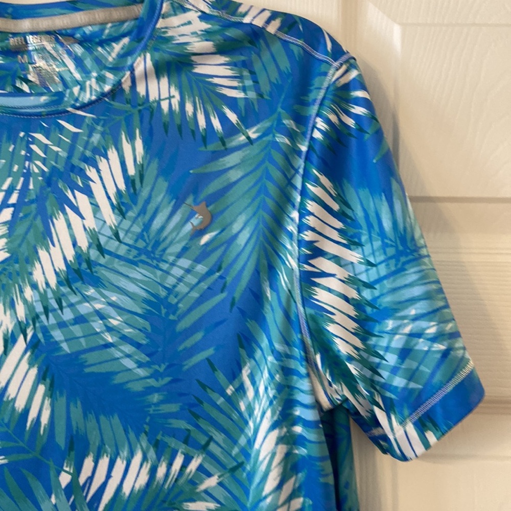 Reel Legends Man Shirt BNWOT size M length 28” pit to pit 40” perfect for summer - Picture 4 of 8